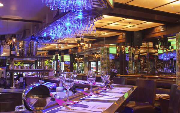 Chez-Alexandre-Champagne-Bar