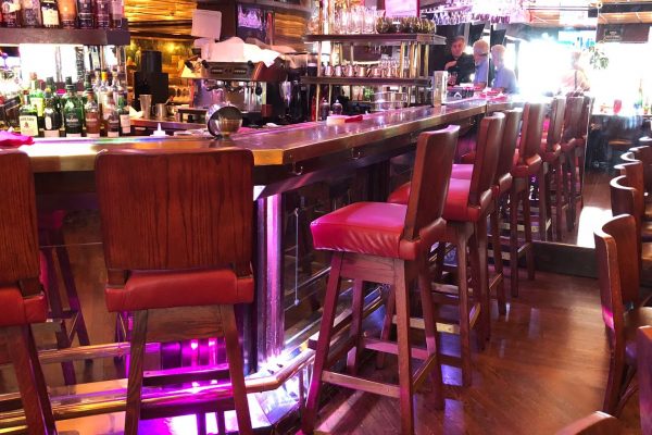 Restaurant-chez-alexandre-bar-montreal-5